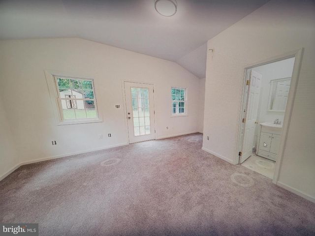 7013 TRAILS END RD, Manassas, VA 20112