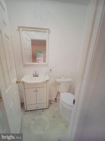 7013 TRAILS END RD, Manassas, VA 20112