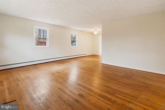 7013 TRAILS END RD, Manassas, VA 20112