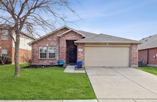 1500 Mockingbird Drive, Aubrey, TX 76227