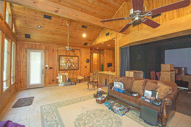 139 Grand Pine Loop, Livingston, TX 77351