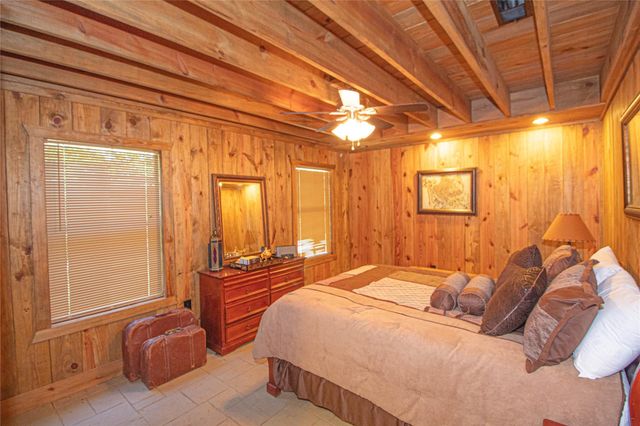 139 Grand Pine Loop, Livingston, TX 77351