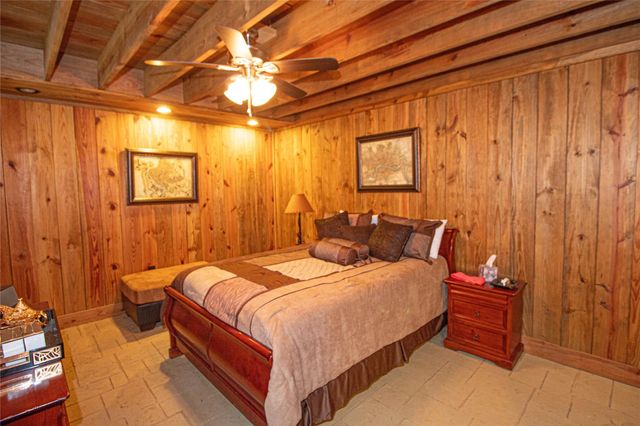 139 Grand Pine Loop, Livingston, TX 77351