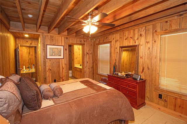 139 Grand Pine Loop, Livingston, TX 77351