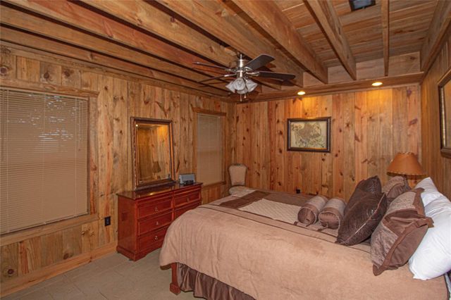 139 Grand Pine Loop, Livingston, TX 77351