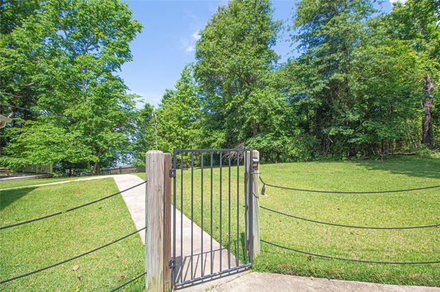139 Grand Pine Loop, Livingston, TX 77351