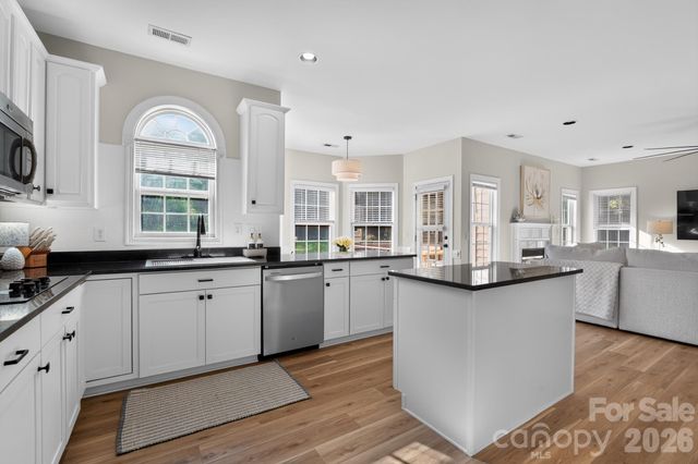 10513 Orchid Hill Lane, Charlotte, NC 28277