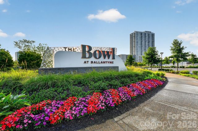 10513 Orchid Hill Lane, Charlotte, NC 28277