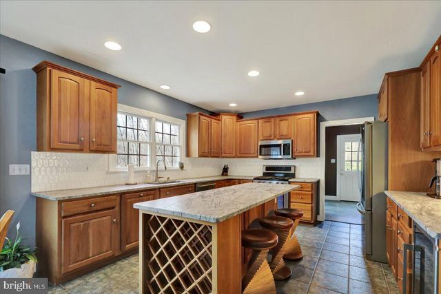 820 OREGON RD, Mohnton, PA 19540