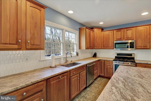 820 OREGON RD, Mohnton, PA 19540
