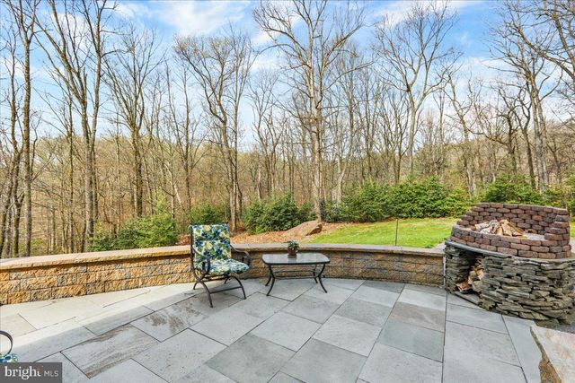 820 OREGON RD, Mohnton, PA 19540