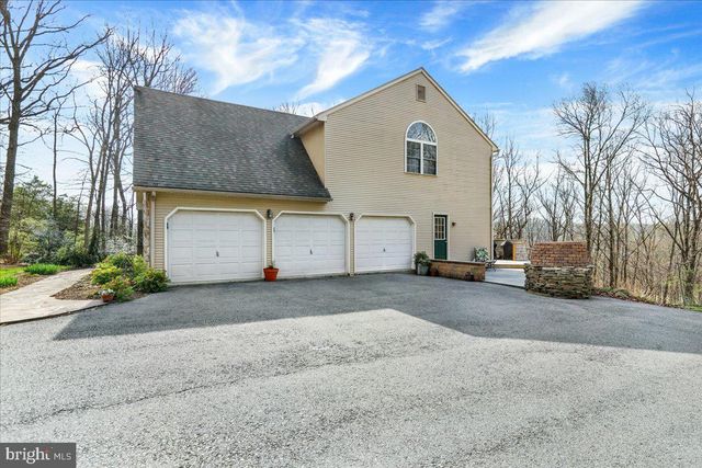 820 OREGON RD, Mohnton, PA 19540