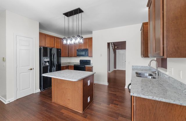 501 S Lakeridge Pl, Nashville, TN 37214