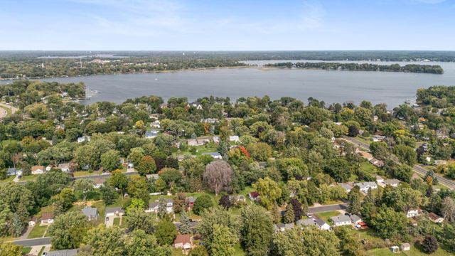 2184 Floral Drive, White Bear Lake, MN 55110