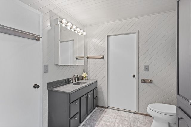 2184 Floral Drive, White Bear Lake, MN 55110