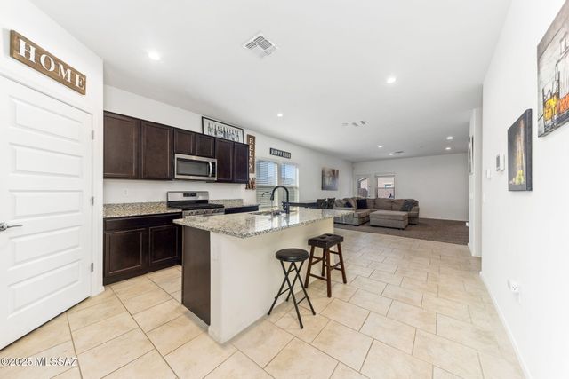 10305 N Arroyo Lupine Way, Marana, AZ 85653