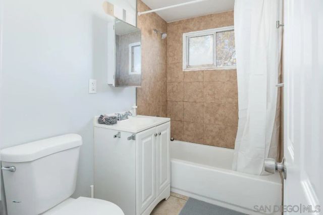 532 N 1st St, El Cajon, CA 92021