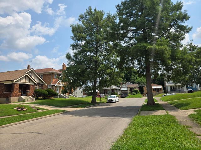 1959 Andina Avenue, Cincinnati, OH 45237