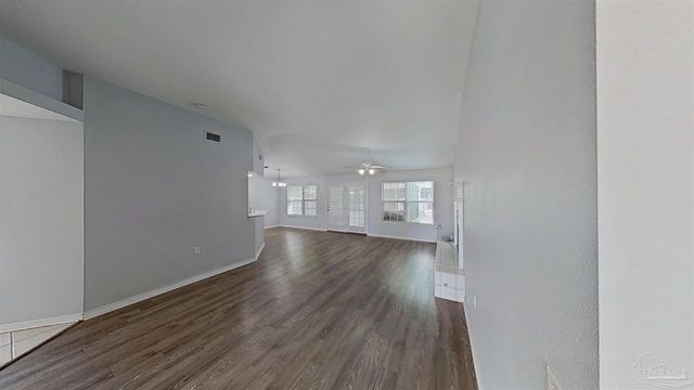 1039 Brownfield Rd, Pensacola, FL 32526