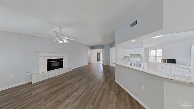 1039 Brownfield Rd, Pensacola, FL 32526