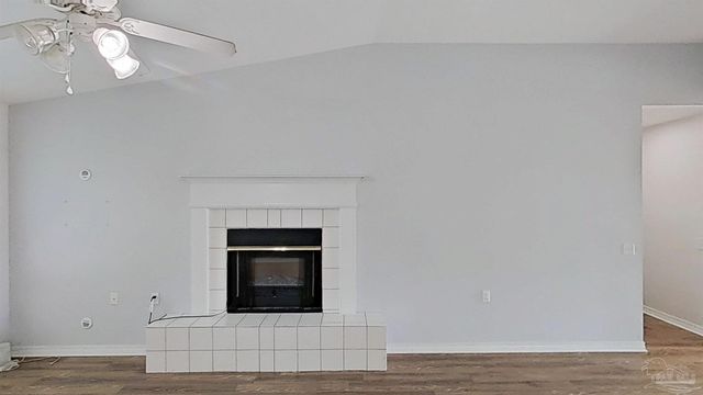 1039 Brownfield Rd, Pensacola, FL 32526