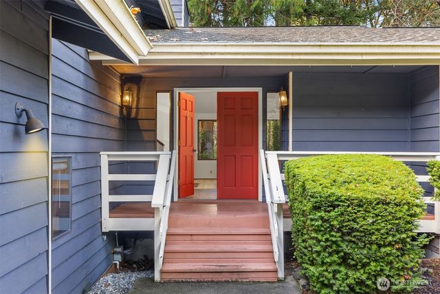 7131 NE Bay Hill Road, Bainbridge Island, WA 98110
