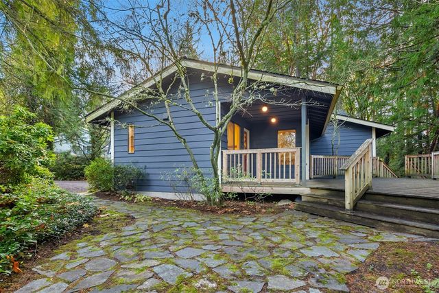 7131 NE Bay Hill Road, Bainbridge Island, WA 98110
