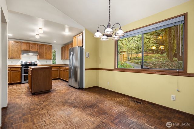 7131 NE Bay Hill Road, Bainbridge Island, WA 98110