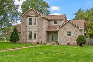 1397 E Rhett Butler Rd, Clarksville, TN 37042