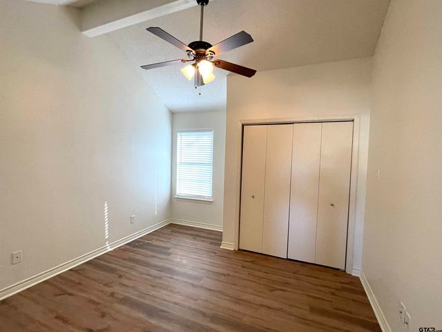 943 Creek Side Dr, Tyler, TX 75703