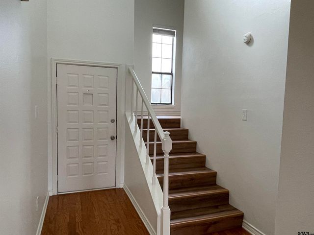 943 Creek Side Dr, Tyler, TX 75703