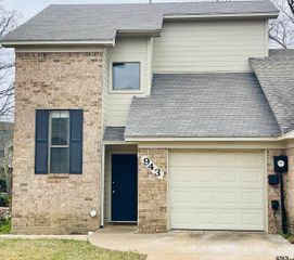 943 Creek Side Dr, Tyler, TX 75703