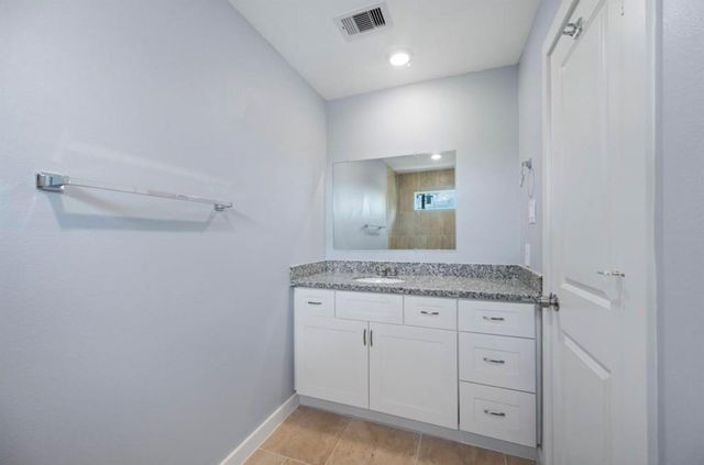 622 Maple Way, Houston, TX 77015