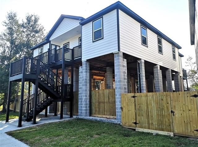 622 Maple Way, Houston, TX 77015