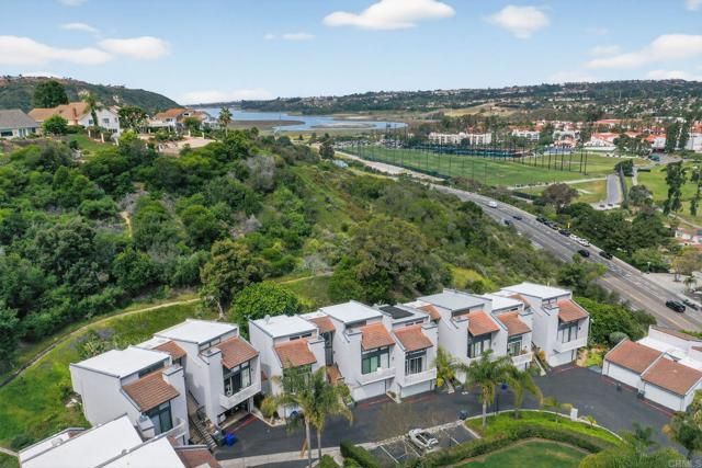 2415 La Costa Avenue E, Carlsbad, CA 92009