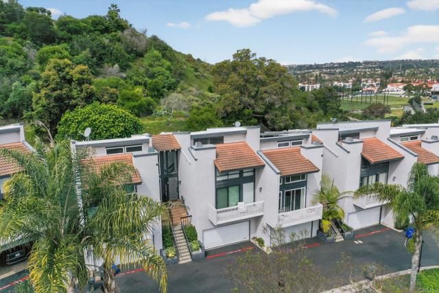 2415 La Costa Avenue E, Carlsbad, CA 92009