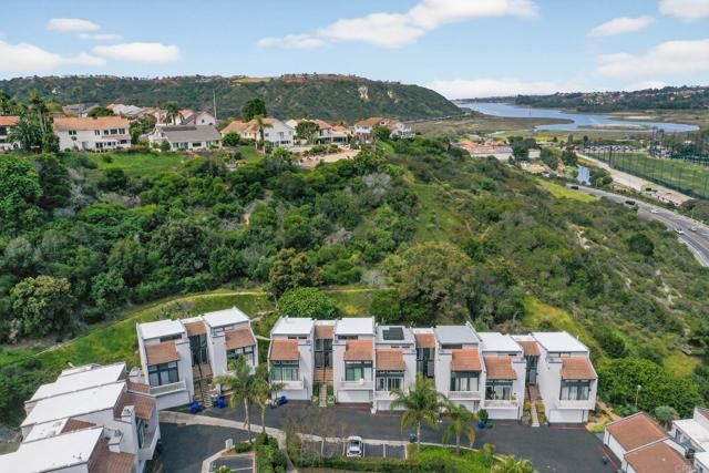 2415 La Costa Avenue E, Carlsbad, CA 92009