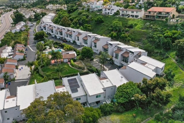 2415 La Costa Avenue E, Carlsbad, CA 92009