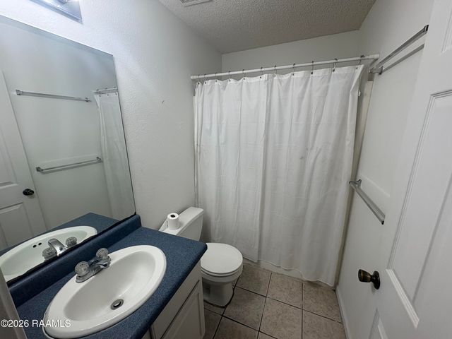136 Kirkwood Lane, Youngsville, LA 70592