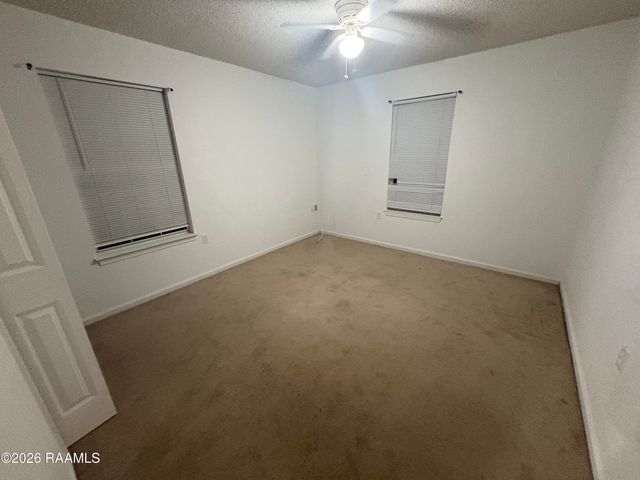 136 Kirkwood Lane, Youngsville, LA 70592