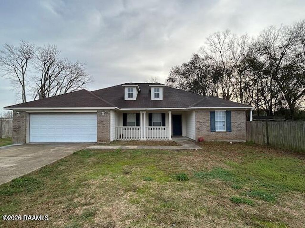 136 Kirkwood Lane, Youngsville, LA 70592