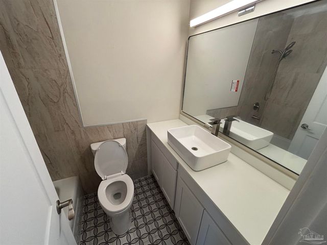 842 Belair Rd, Pensacola, FL 32505