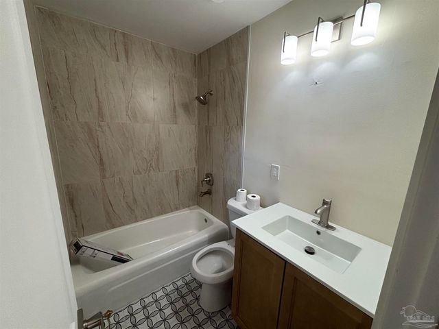 842 Belair Rd, Pensacola, FL 32505