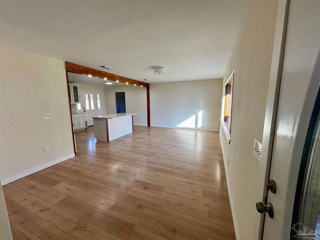 842 Belair Rd, Pensacola, FL 32505