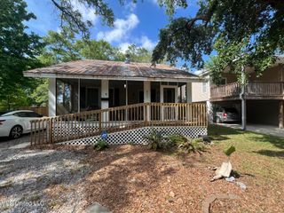 907 Lafayette Avenue, Pascagoula, MS 39567