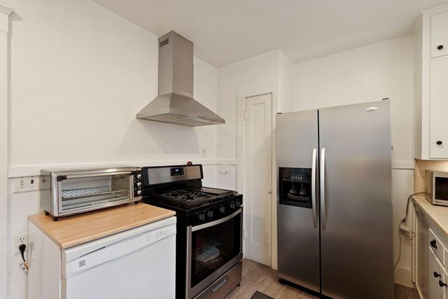 1120 W Walnut St, Stockton, CA 95203