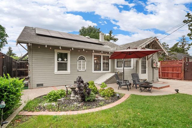 1120 W Walnut St, Stockton, CA 95203