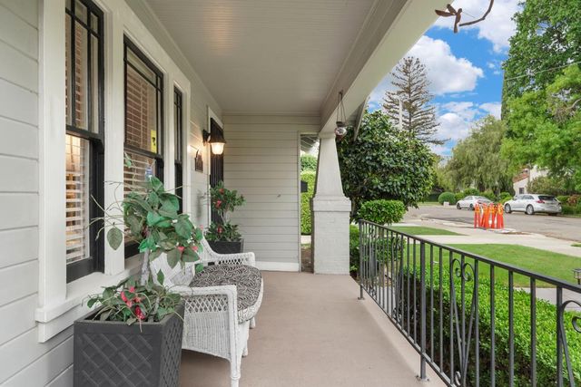 1120 W Walnut St, Stockton, CA 95203