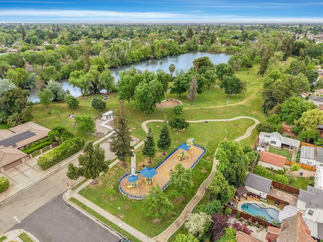 1120 W Walnut St, Stockton, CA 95203