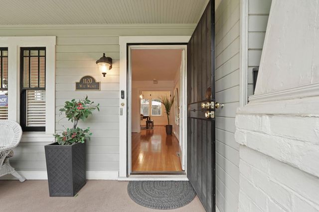 1120 W Walnut St, Stockton, CA 95203